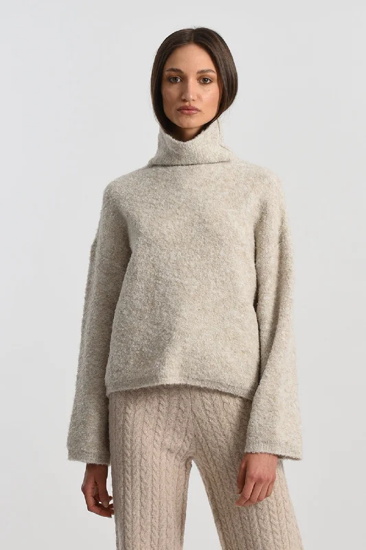 A-line dressMolly Bracken Premium Off White Knitted Sweater