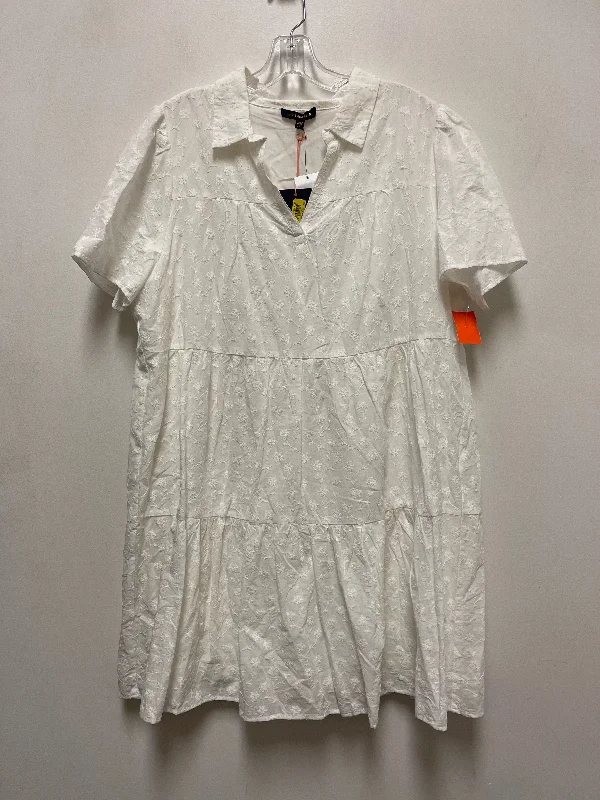 Price Reduction sleek dressDress Casual Midi By Skies Are Blue In White, Size: Xl