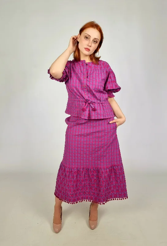 form-fitting dressEmily Lovelock Pink Dobby Jacquard Blouse & Jacquard Skirt