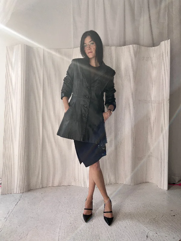Seasonal Clearance functional coatBlack leather jacket with slim lapel