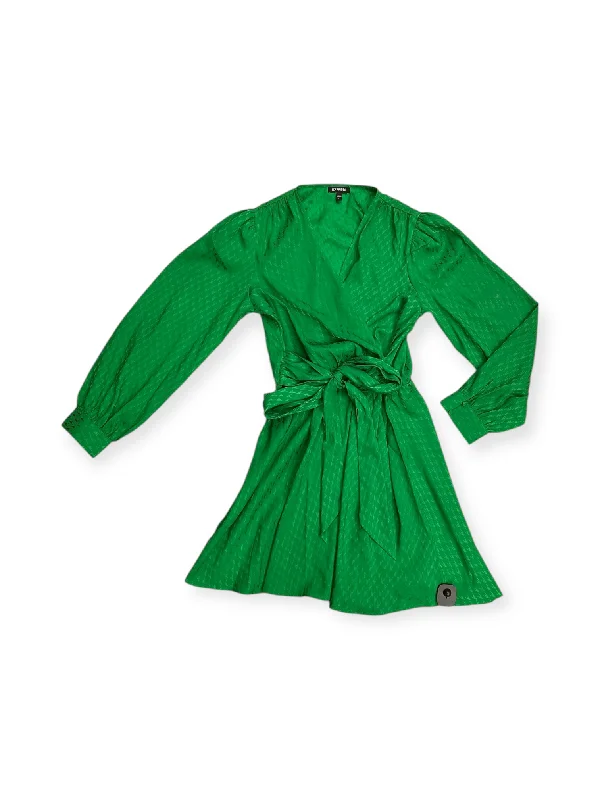 Super Bargain long-sleeve floral dressDress Casual Short By Express In Green, Size: L Super Bargain long-sleeve floral dressDress Casual Short By Express In Green, Size: L