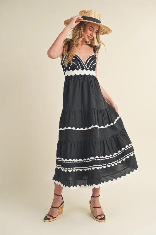 Deal of the Week oversized dressBlack Tiered Trim Midi Dress