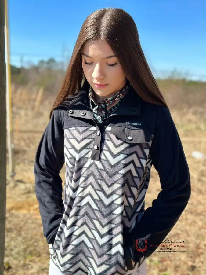 Value Deals Cinch Womens Black & White Aztec Pattern Pullover