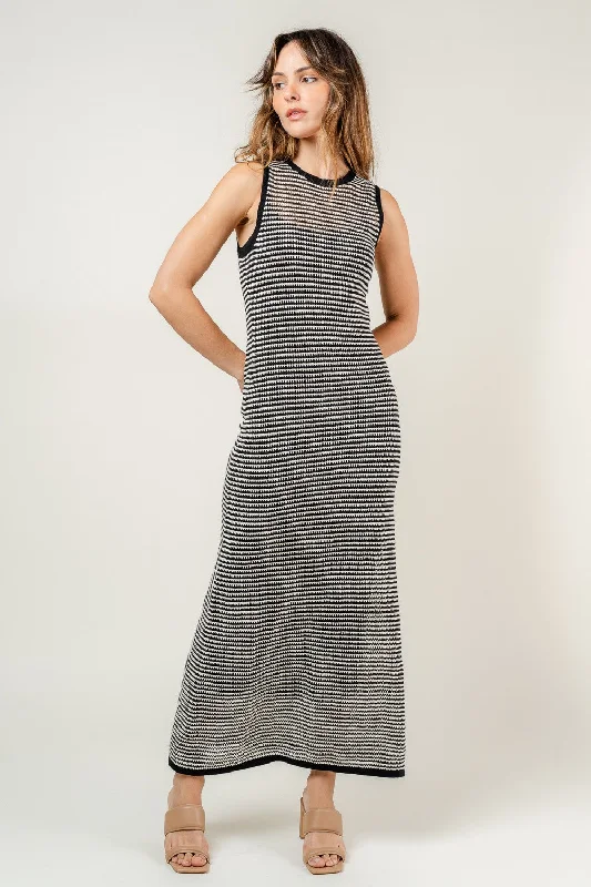 Limited Availability classic fit-and-flare dressBlack Natural Sleeveless Round Neck Crochet Lined Maxi Dress Limited Availability classic fit-and-flare dressBlack Natural Sleeveless Round Neck Crochet Lined Maxi Dress