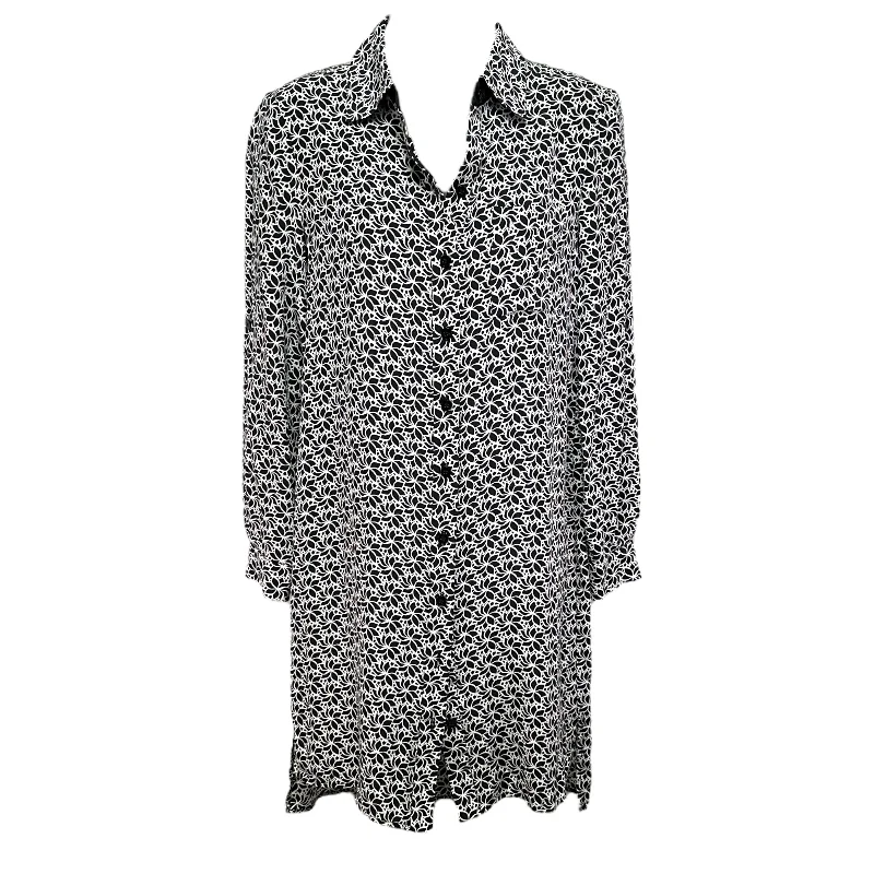 Blowout Deals floral wrap dressShirt Dress in Black & White Floral Silk Designer Diane Von Furstenberg, Size 0