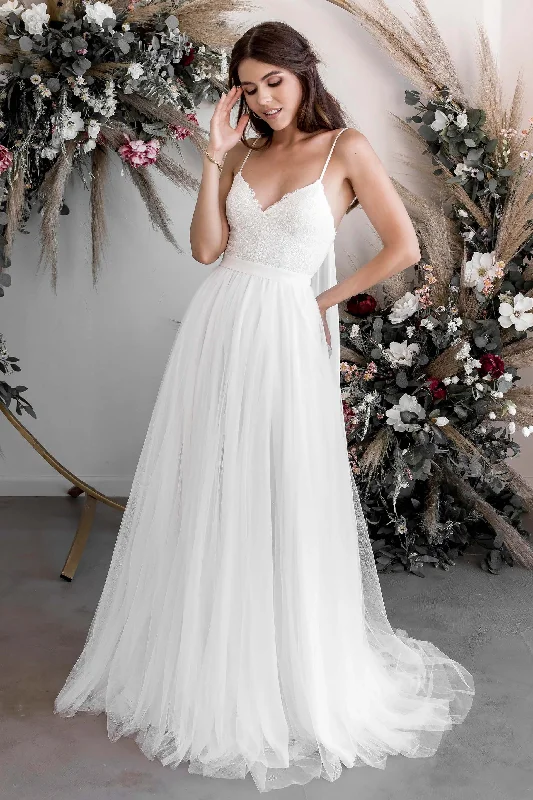 office dressEthereal Sexy Lace Tulle Spaghetti V-neck A-line Casual Bridal Gown With Court Train-715833