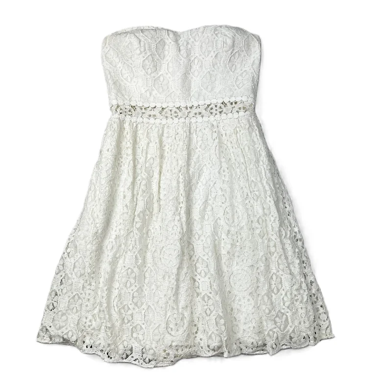Today’s Deal cocktail dressWhite Dress Designer By Lilly Pulitzer, Size: Xs