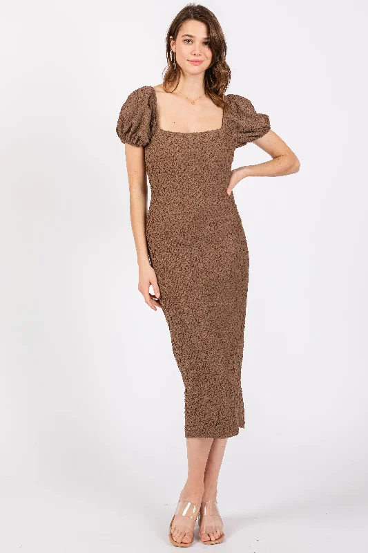 Deal Alert romantic dressBrown Popcorn Textured Short Puff Sleeve Midi Dress