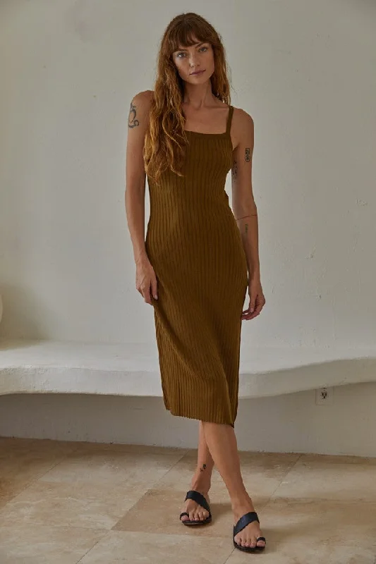 Today’s Deal statement dressOlive Square Neck Ribbed Sleeveless Midi Dress