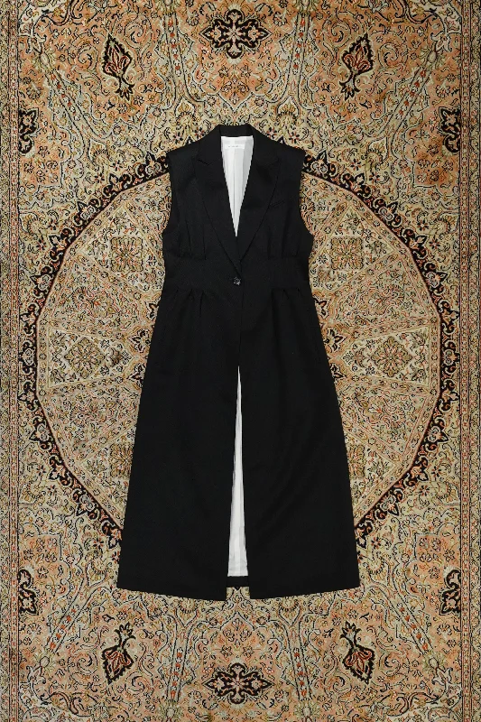Steals and Deals slim fit coatSATORU SASAKI SLEEVELESS TAILORED COAT (BLACK)