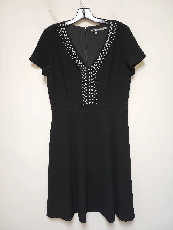 ashionable dressDress Designer By Karl Lagerfeld In Black & White, Size: M