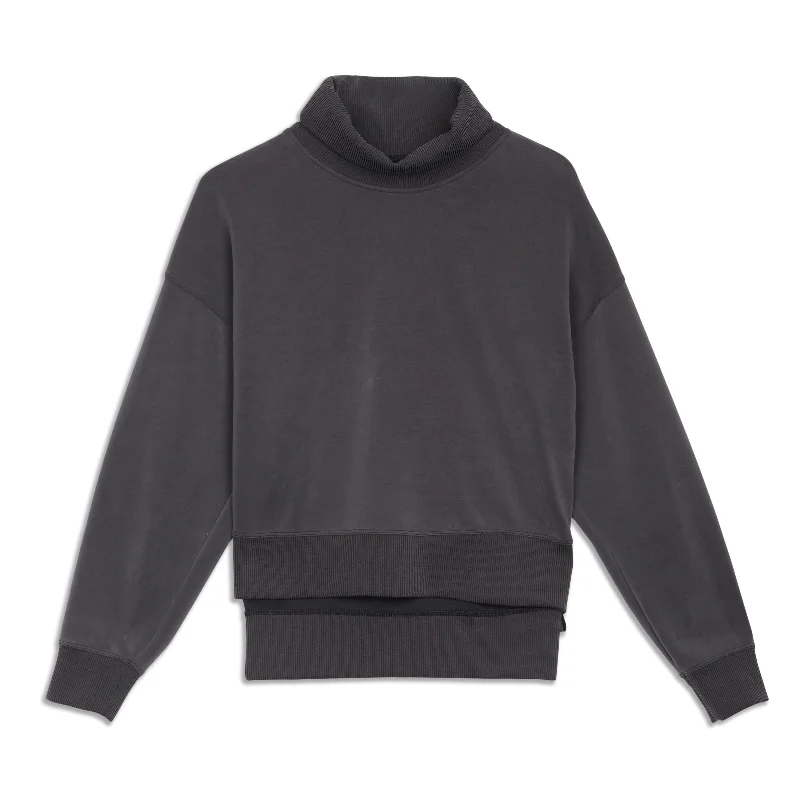 Deal Dash Softstreme Turtleneck Pullover - Resale