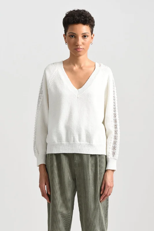 trendy dressMolly Bracken White Knitted Sweater