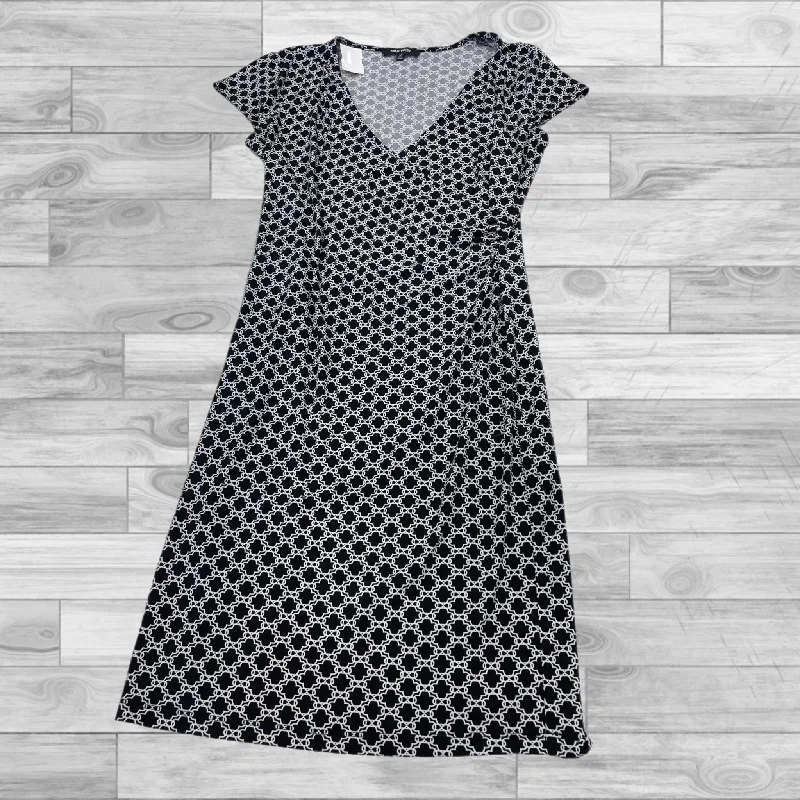 Hurry In chic wrap dressDress Casual Short By Nine West In Black & White, Size: M