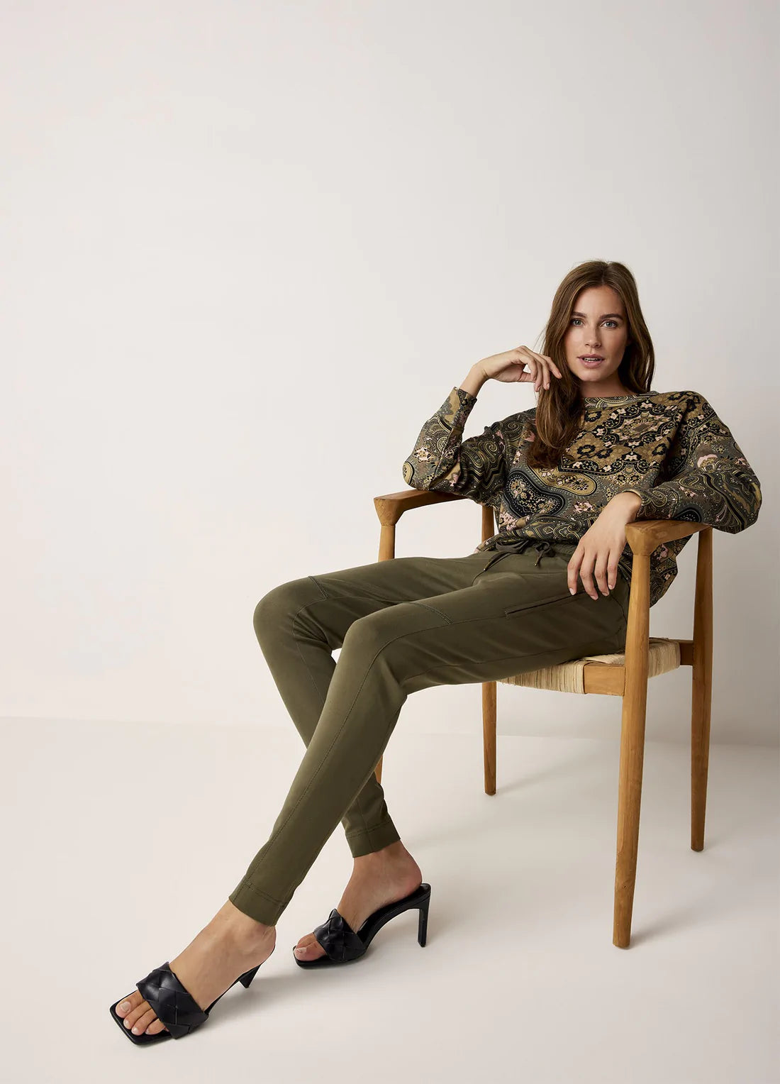 off-the-shoulder dressSummum Ivy Green Sporty Trousers