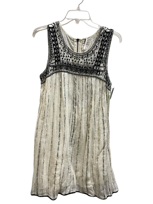 Midnight Madness v-neck dressDress Casual Short By Free People In Ivory, Size: M