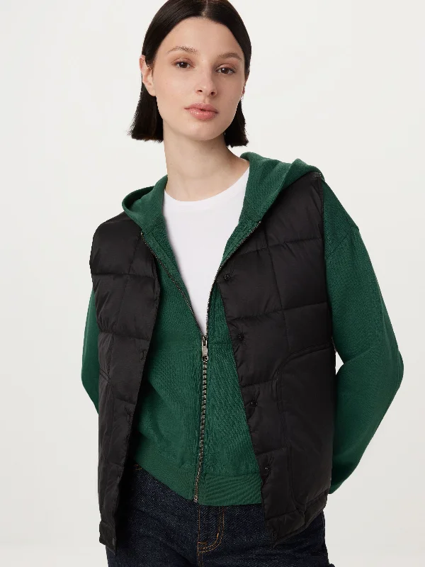 fashion-forward coatThe Aero Packable Vest in Black