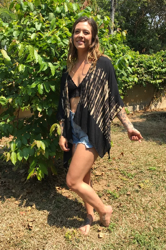 Can't Miss chic padded coatTie Dye Short Kimono